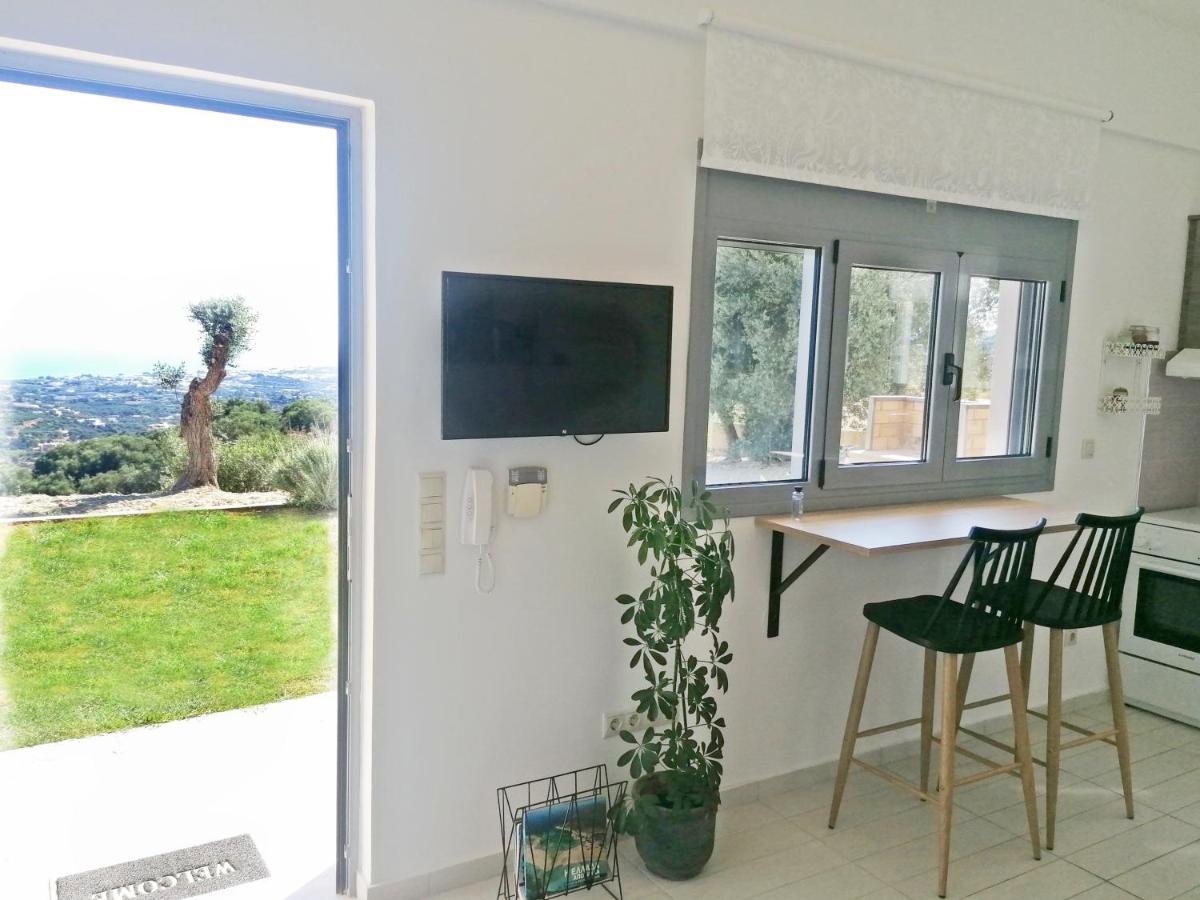 Stavi'S Guesthouse Miloi  Exterior photo